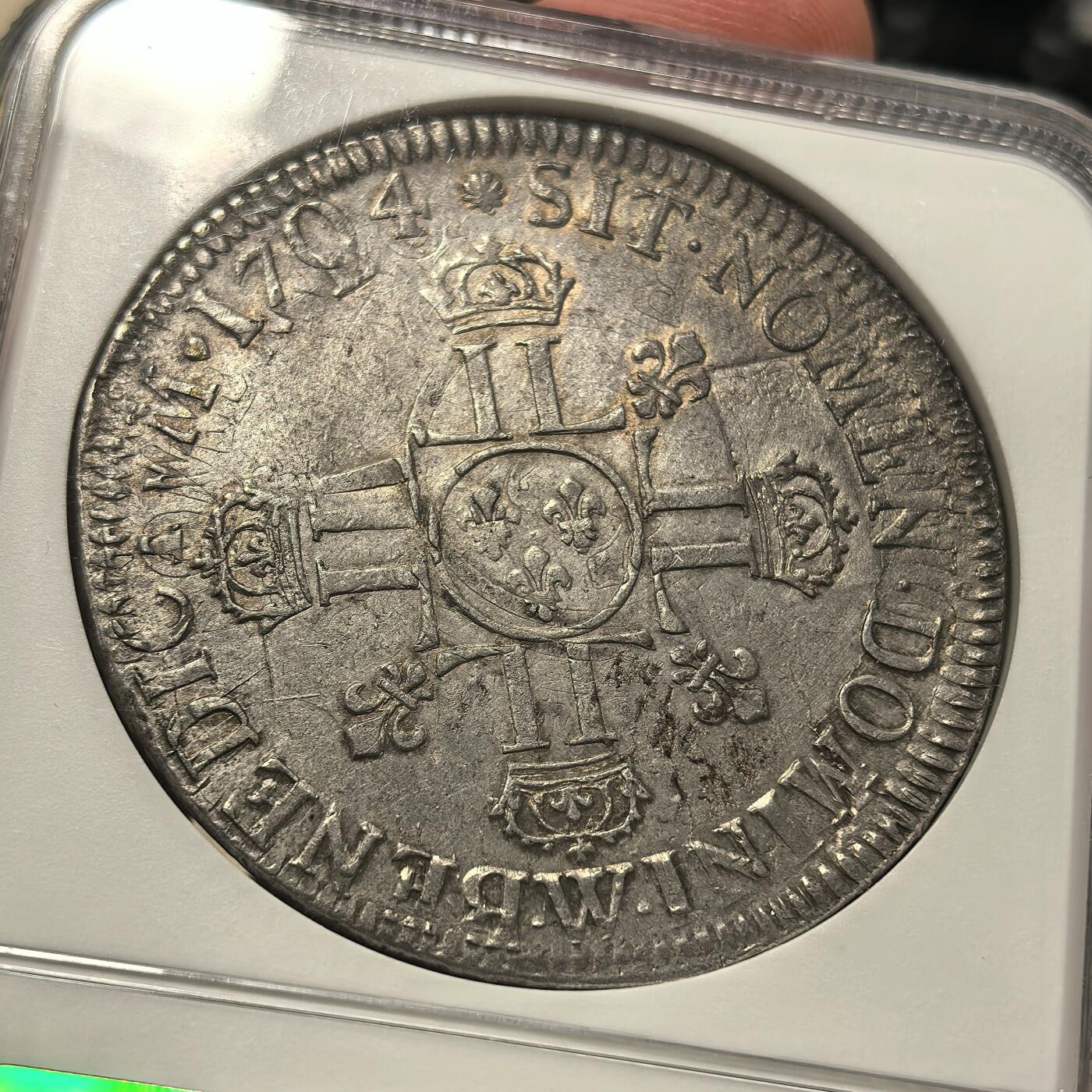 博洋堂世界钱币拍卖第104期（全场包邮） NGC AUD 法国1704年W里尔厂别路易十四太阳王埃居大银 深度欧陆包浆复打人物打制深邃