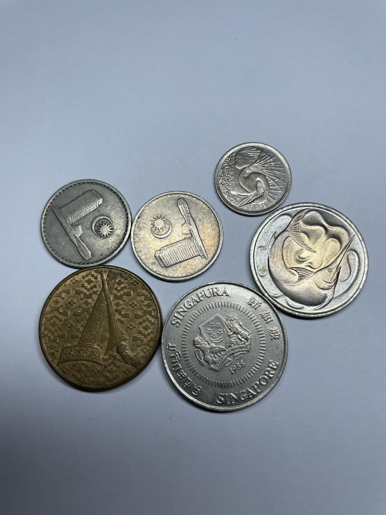 每日一拍，2024年集古藏今外币拍卖第十九期-第6场—（总第186拍），可以寄存60天，满160元包邮。 新加坡、马来西亚6枚