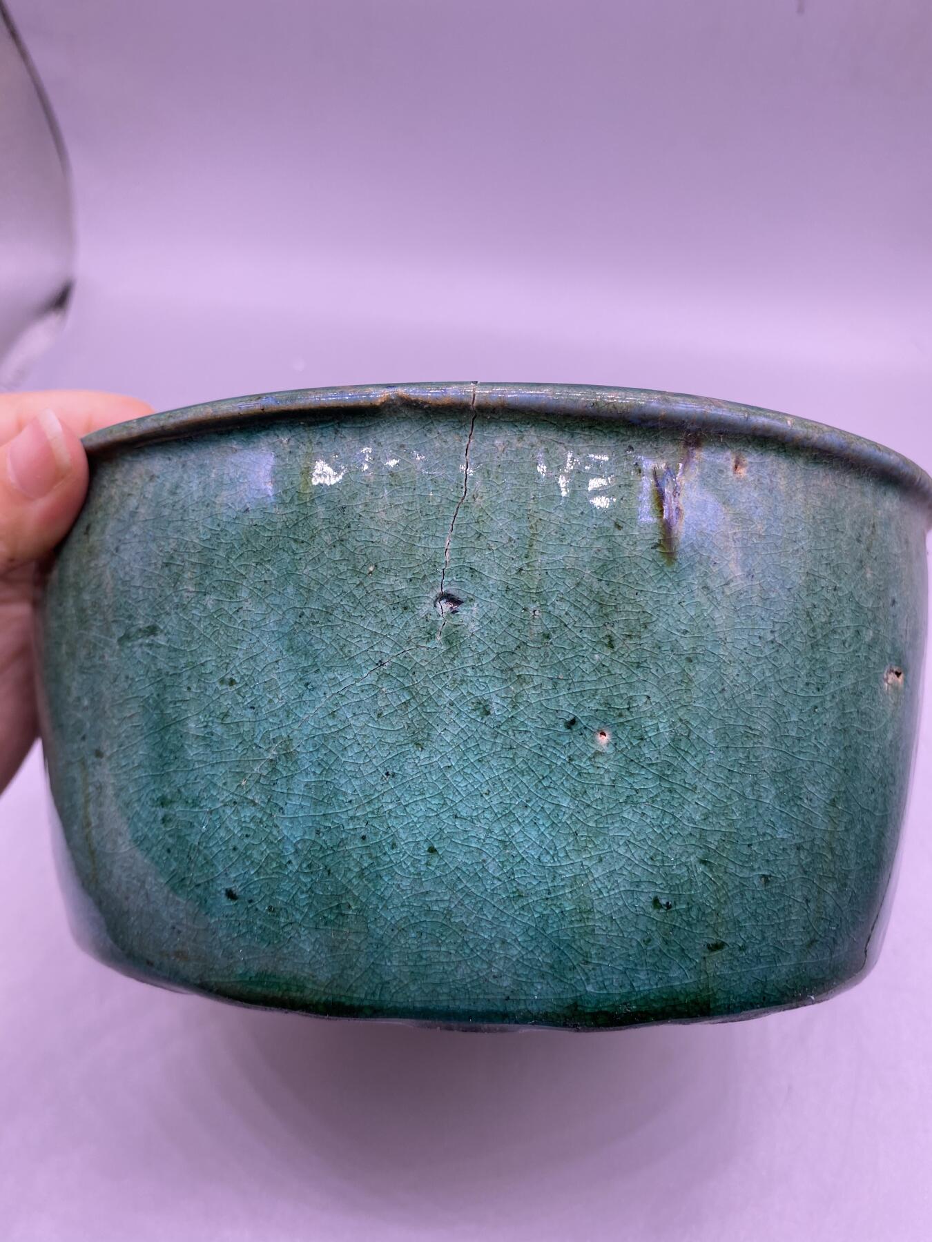 老窑绿釉卷缸，尺寸19*9厘米，品相如图，168包快递