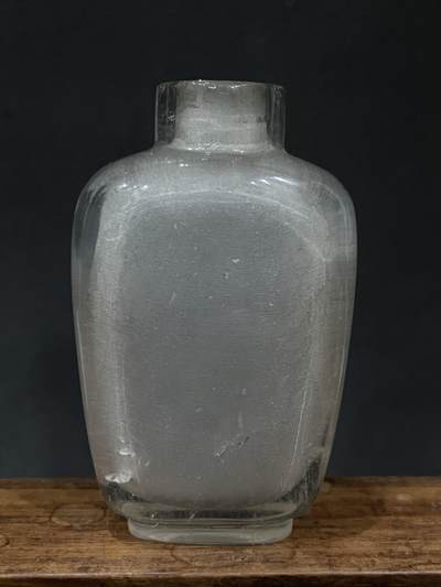 海外回流春节精品专场（二） - 英国回流清代水晶鼻烟壶 尺寸：6.3cm。