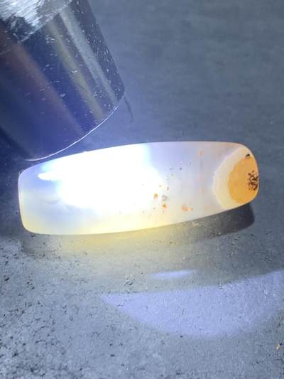 精美亚光高玉化巴西玛瑙手工俏色巧雕悟字桶珠一个！ 精美亚光高玉化巴西玛瑙手工俏色巧雕悟字桶珠一个！