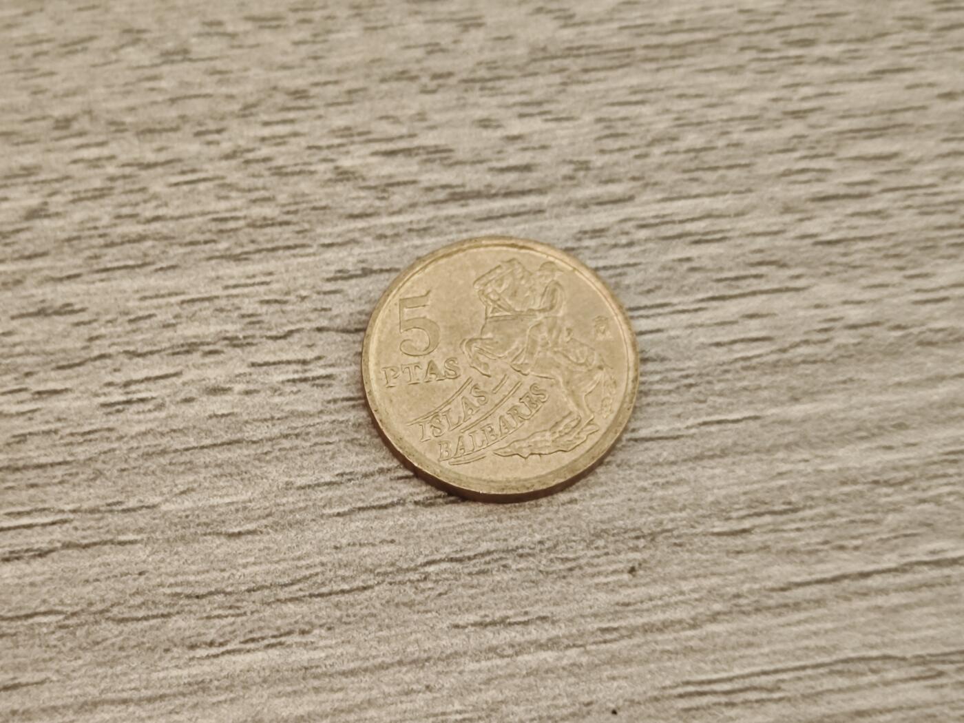 第十八期，散币专场（有佣金一元，满五十包邮可寄存） 西班牙1997年5比塞塔纪念币，巴利阿里群岛图案