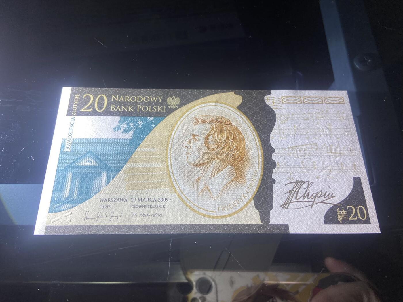 【炜奕收藏】，二十一期 【无47】波兰20兹罗提肖邦纪念钞，UNC品相，号码无47，带原装册