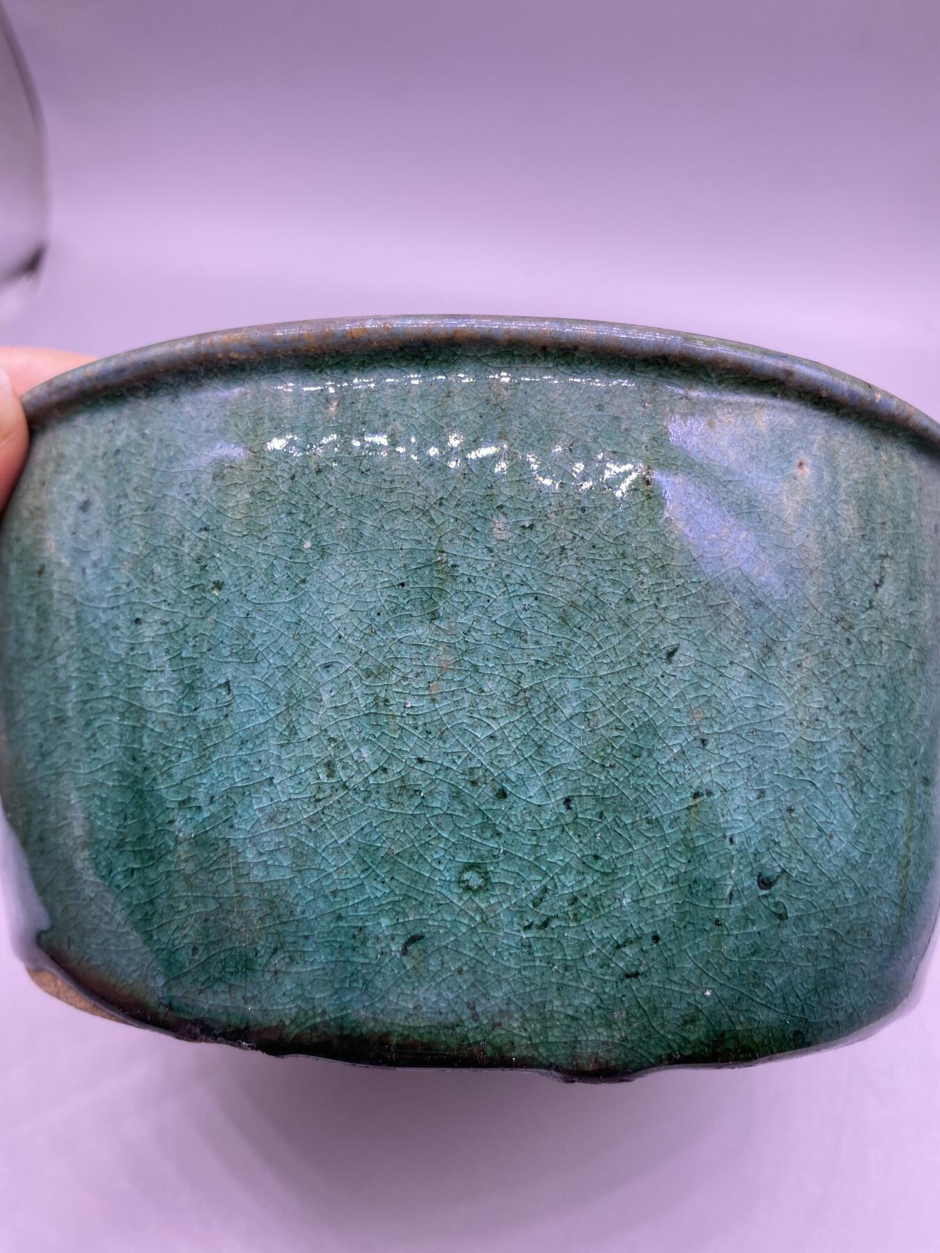 老窑绿釉卷缸，尺寸19*9厘米，品相如图，168包快递