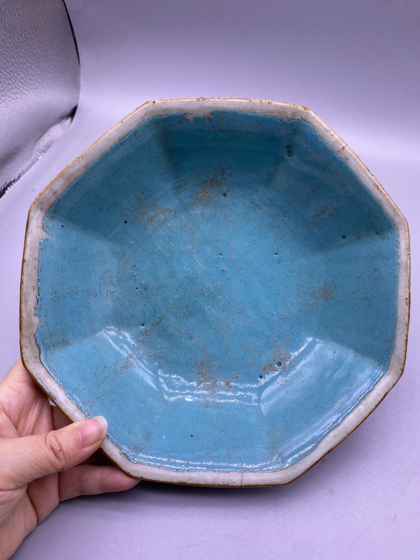 粉彩鱼藻纹花口碗，尺寸18.5厘米，品相如图，200包快递