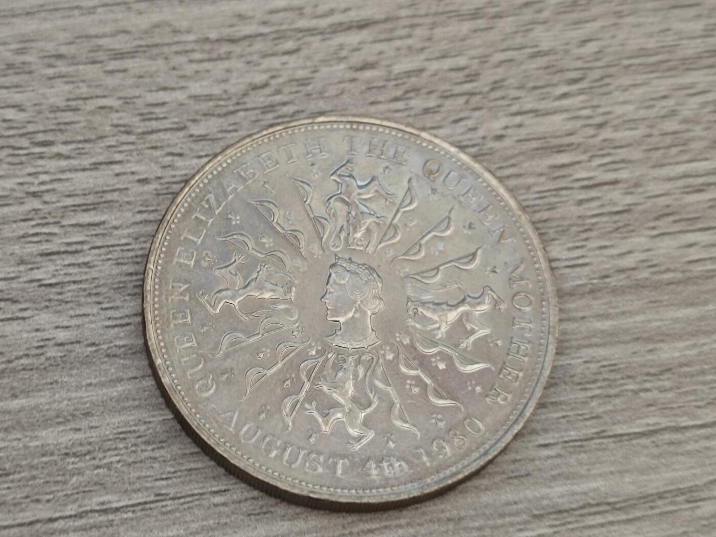 小小杂货铺第二十期（满五十包邮，可寄存，佣金为一元） 英国王母寿辰纪念币