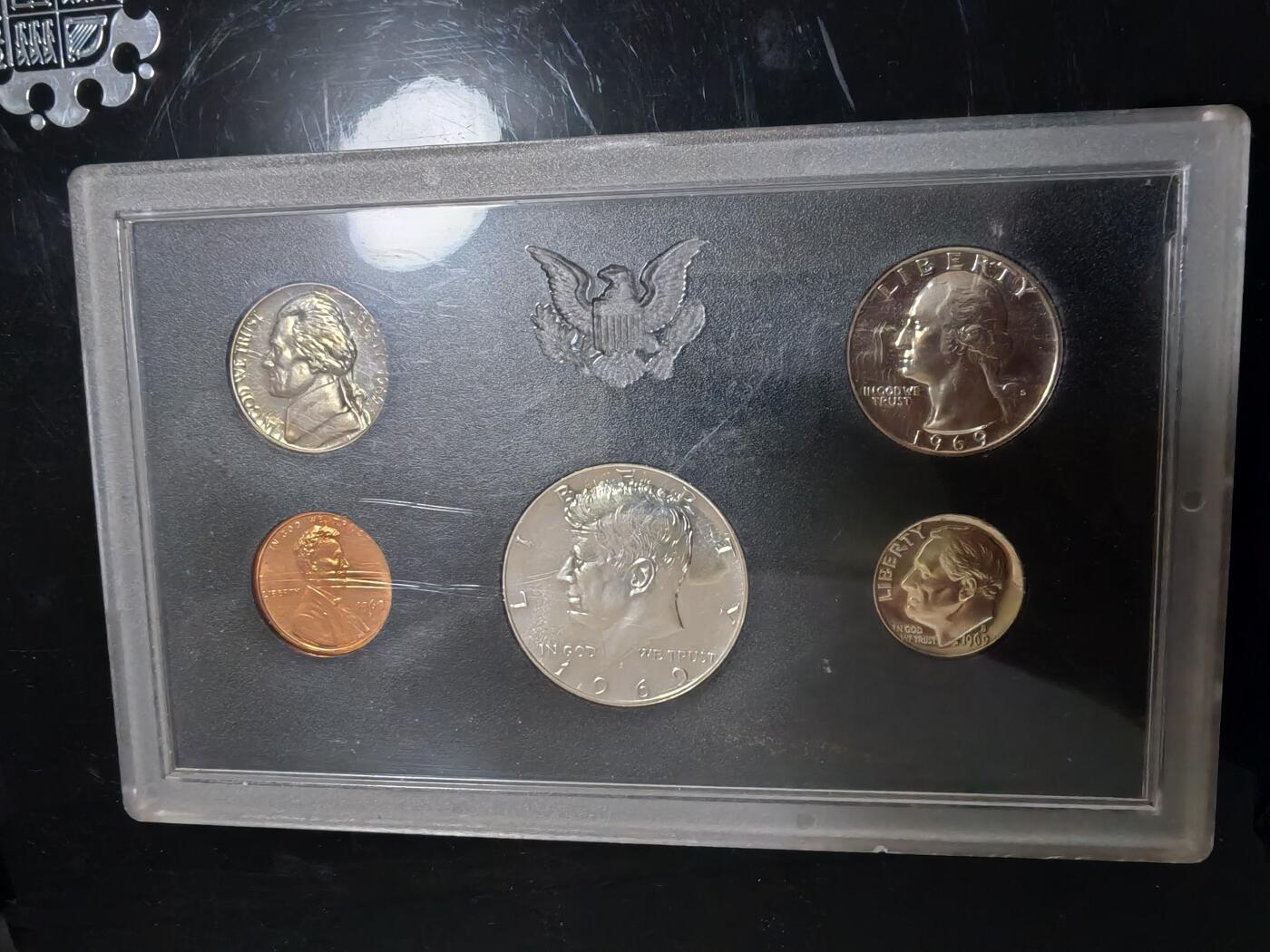 长老汇龙年精选第三十八场拍卖 1969美国5枚精制套币，含肯尼迪半圆银币1枚
