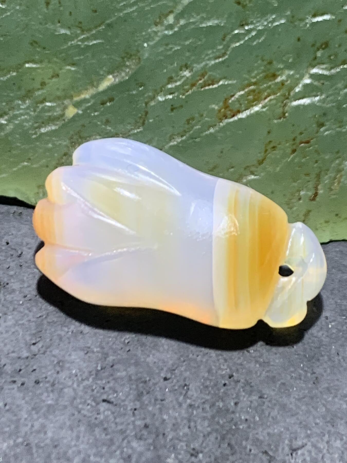 精美高玉化亚光海洋玉髓手工俏色巧雕白菜吊坠一个！