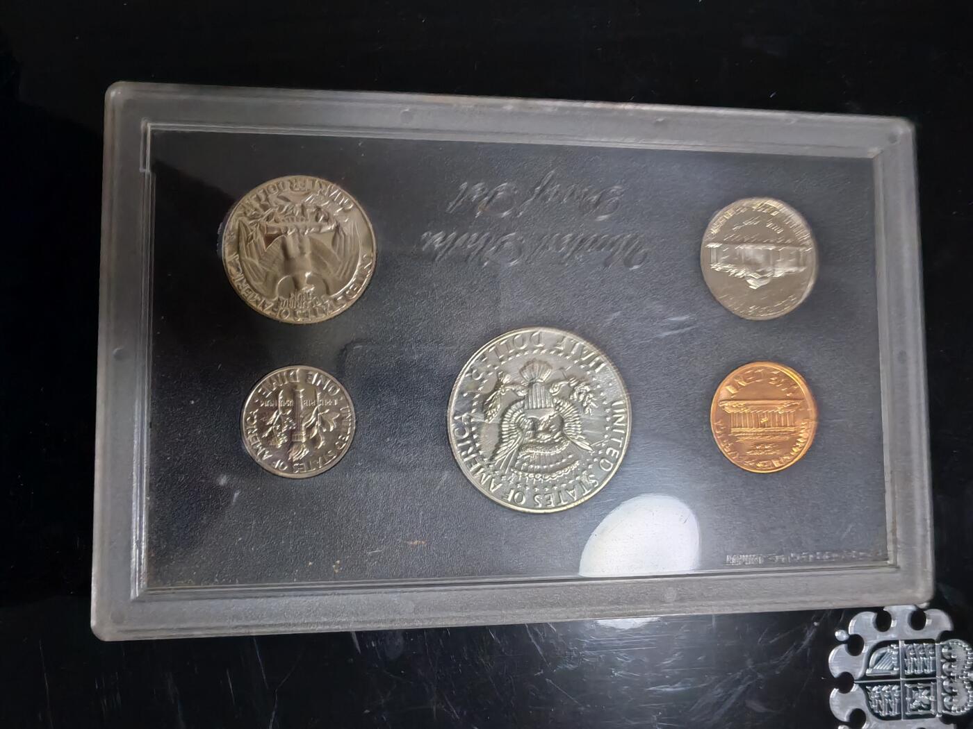 长老汇龙年精选第三十八场拍卖 1969美国5枚精制套币，含肯尼迪半圆银币1枚