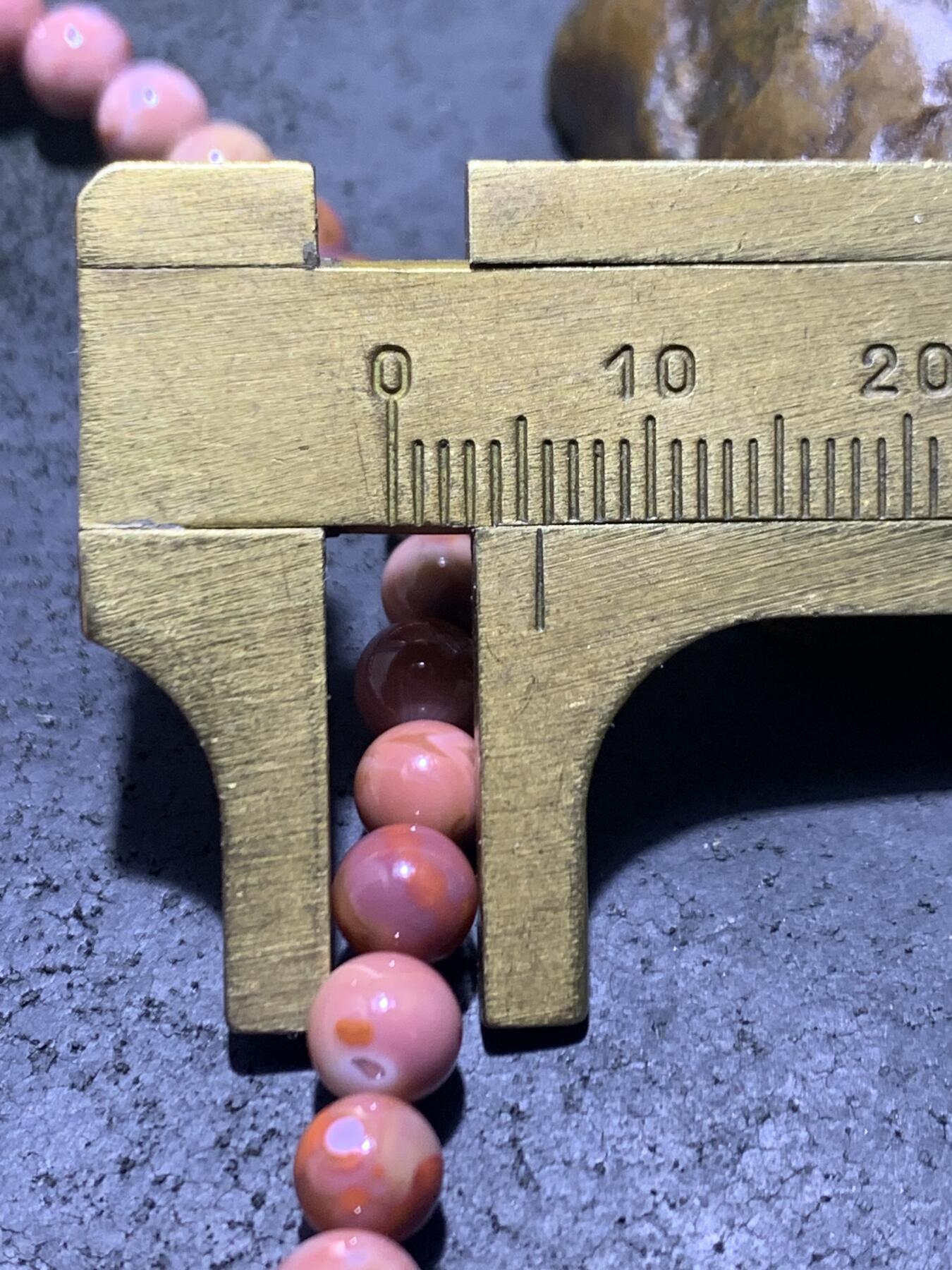 川料南红玛瑙多圈手串一条！