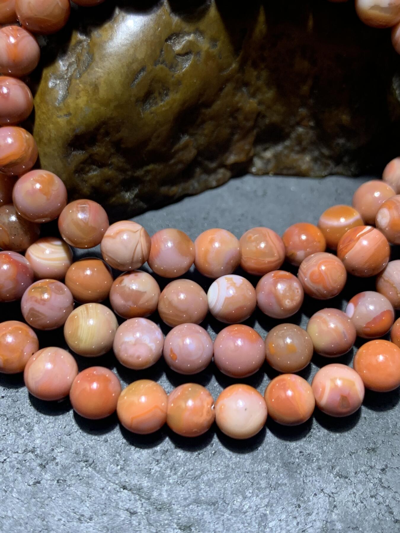 川料南红玛瑙多圈手串一条！