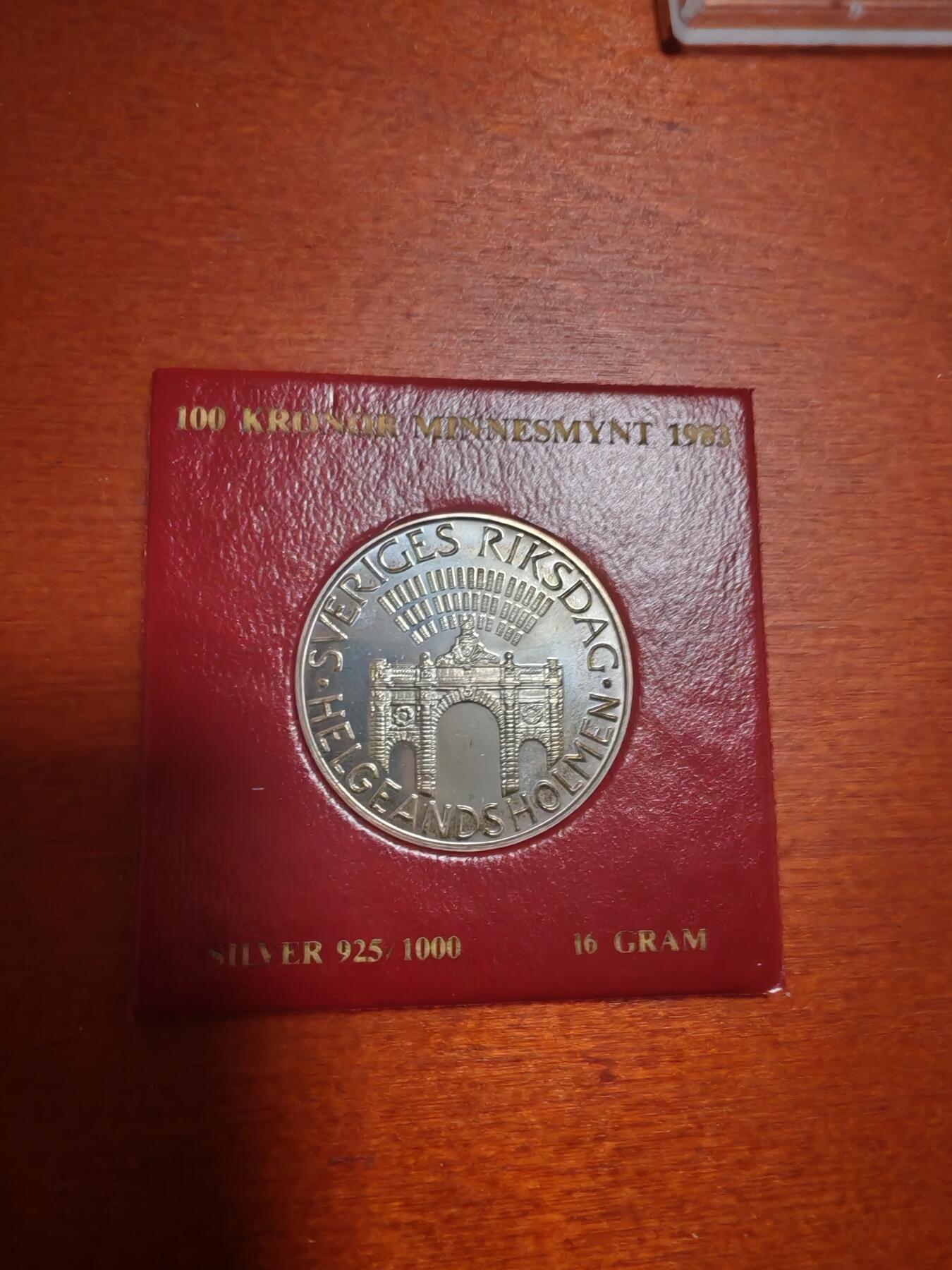 长老汇龙年精选第三十九场拍卖 1983瑞典100克朗银币，原盒