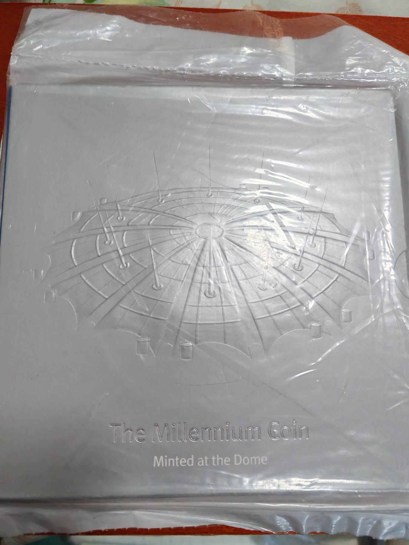 长老汇龙年精选第三十九场拍卖 2000英国千禧套币，未开封