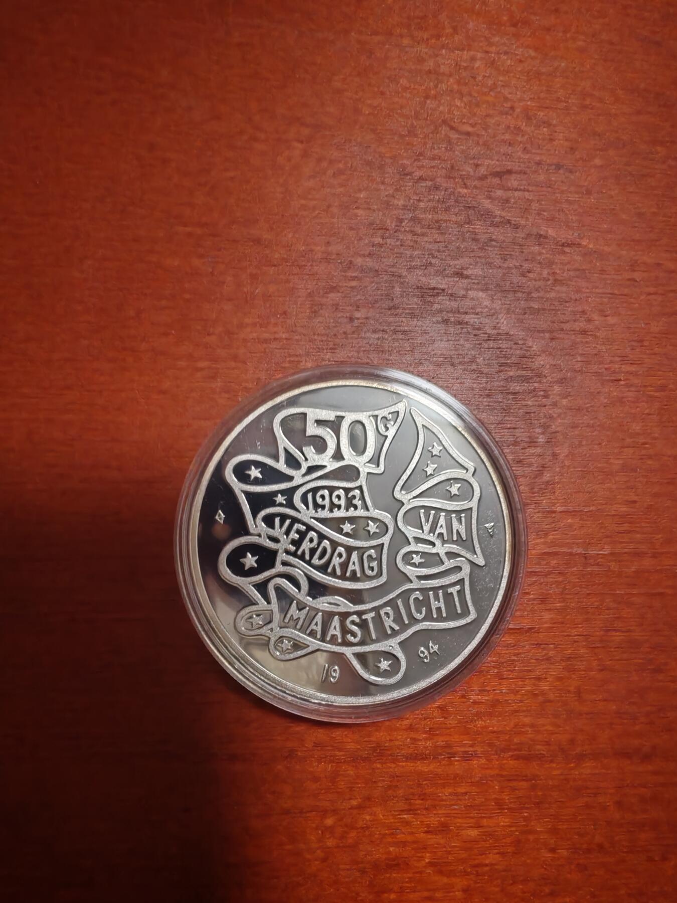 长老汇龙年精选第三十九场拍卖 1994荷兰马斯特里赫条约50盾精制银币，盒证全