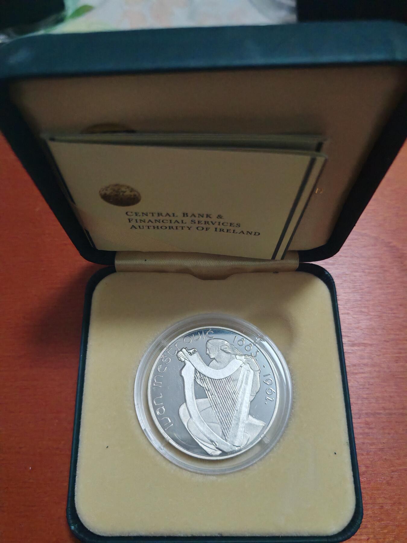 长老汇龙年精选第三十九场拍卖 2007爱尔兰15欧元精制银币，盒证全，首枚15欧元面值，克书100美金