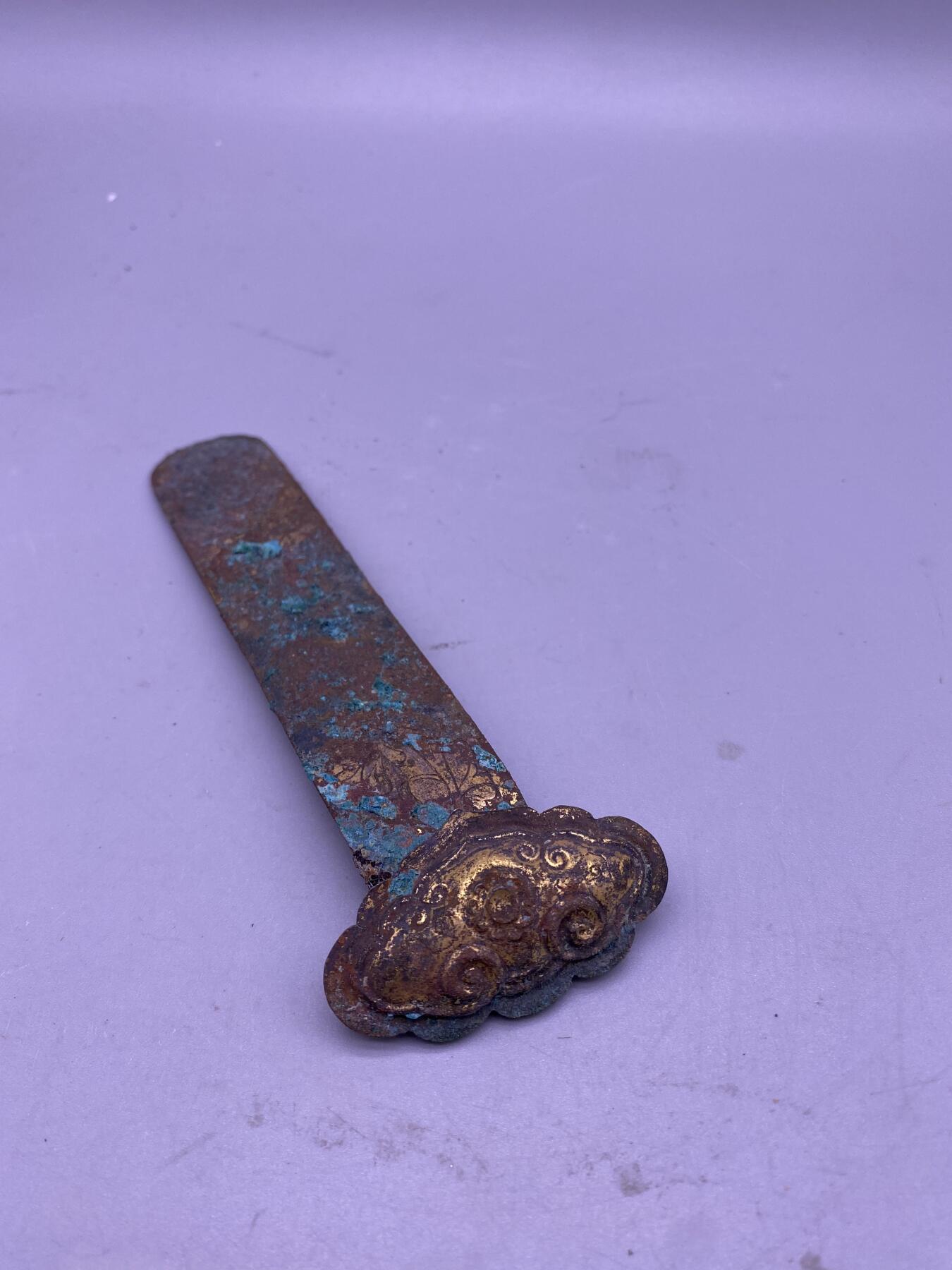 铜鎏金如意簪子，尺寸14.2厘米，未清理，品相如图，168包快递