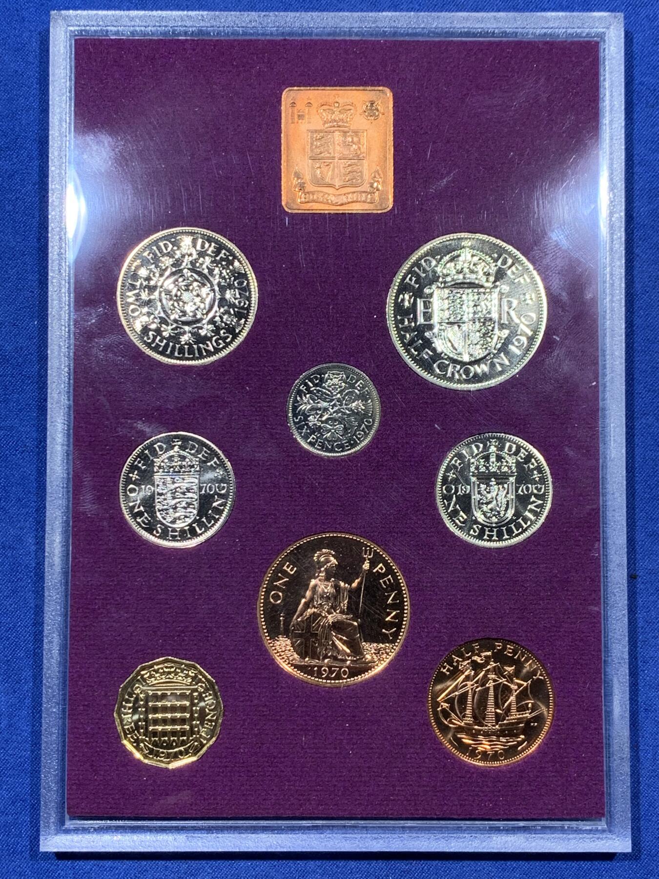 《竞宝斋》第341场 周日，周一，2场连拍 （全场包邮） 英国1970年精致套币 十进制前最后一套 工艺精美 好品相 这套币氧化的居多 此套品相较好 适合收藏