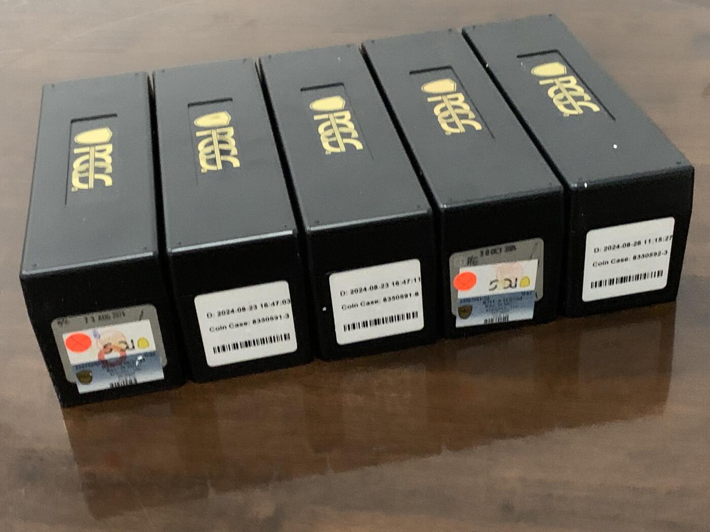 《竞宝斋》第341场 周日，周一，2场连拍 （全场包邮） 5个一组 PCGS黑色收纳盒，都是20枚装收纳盒，盒子都很新！