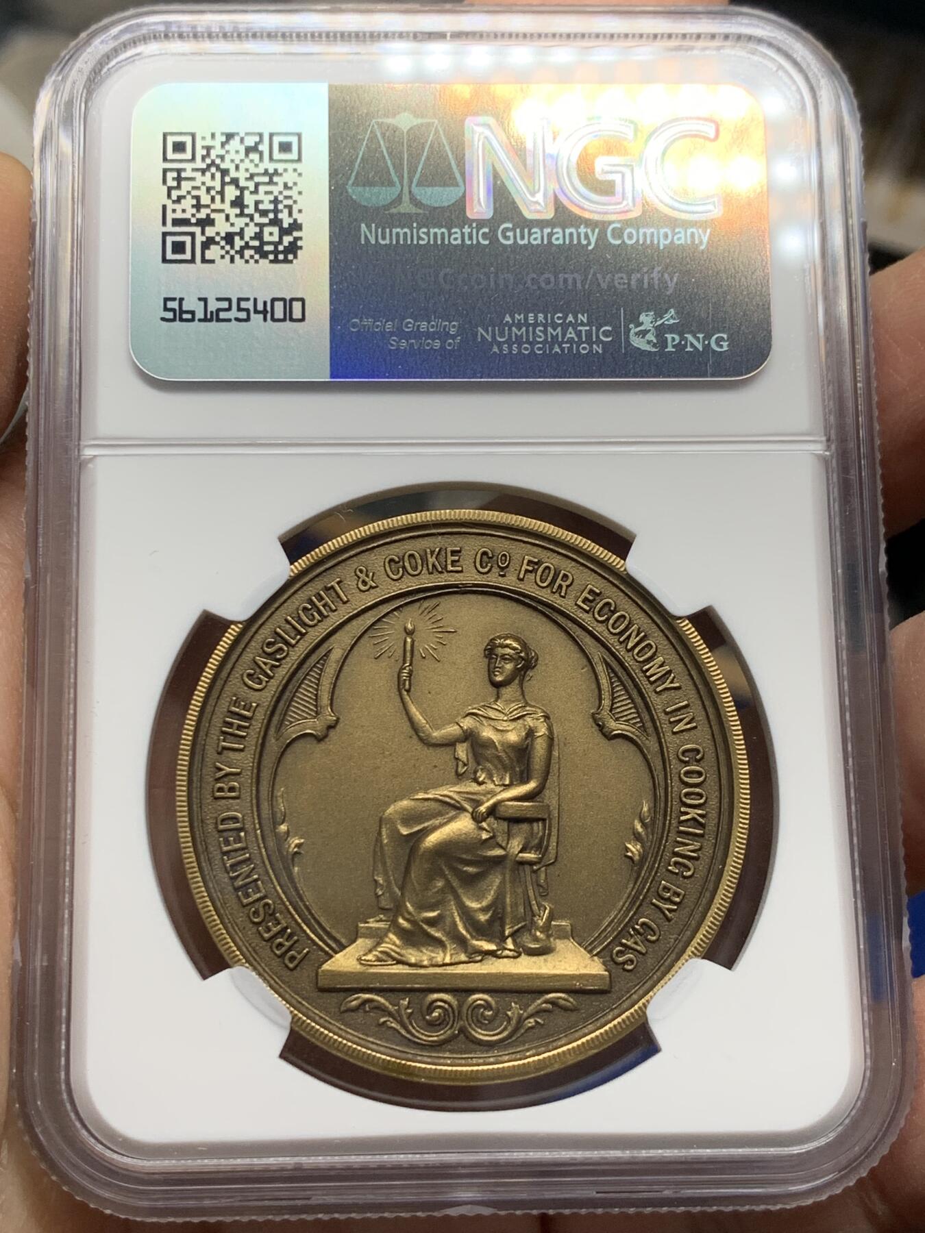 《竞宝斋》第341场 周日，周一，2场连拍 （全场包邮） NGC MS64BN 英国1912年寰宇烹饪与食品协会颁发的获奖铜章，直径39毫米，由Gaslight & Coke Co颁发以表彰在烹饪中使用煤气的经济性。