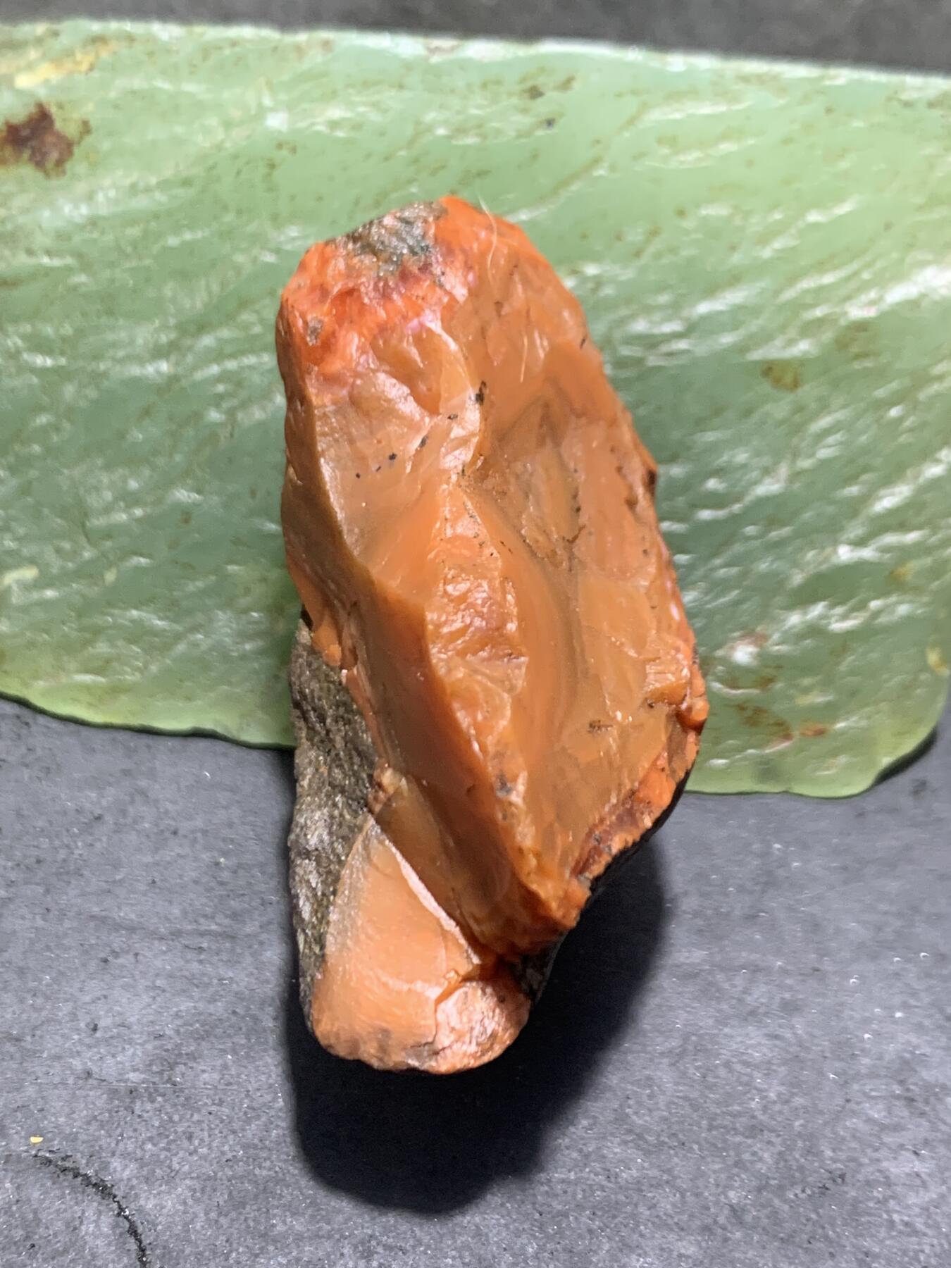 精美冰红大开窗料南红玛瑙原石一颗
