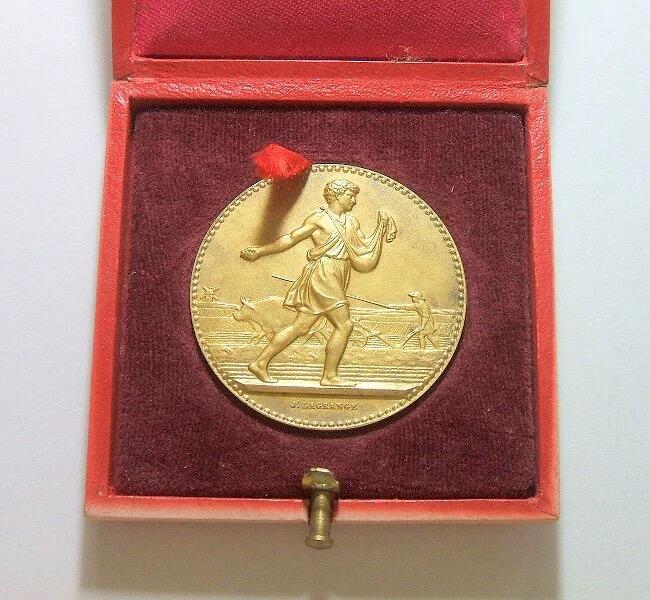 法国1933年 播种男神高浮雕精制大镀金银章 带原盒 40MM 37克