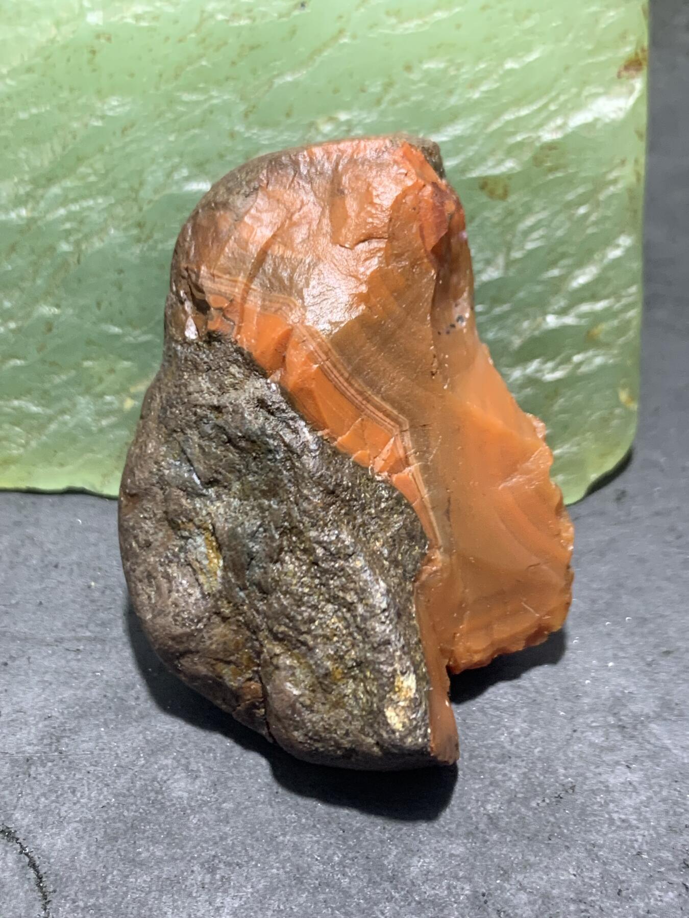 精美冰红大开窗料南红玛瑙原石一颗