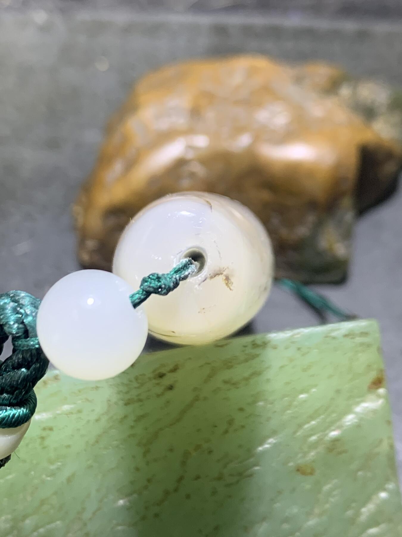 精美高玉化亚光海洋玉髓手工雕刻福字大桶珠把件一个！