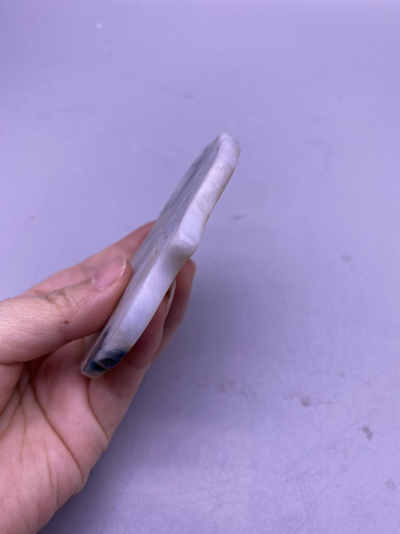 老翡翠锁，尺寸7.8*6.7厘米，品相如图，450包快递