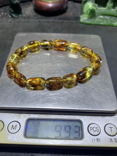 乌克兰花珀随形手串一条 乌克兰花珀随形手串一条