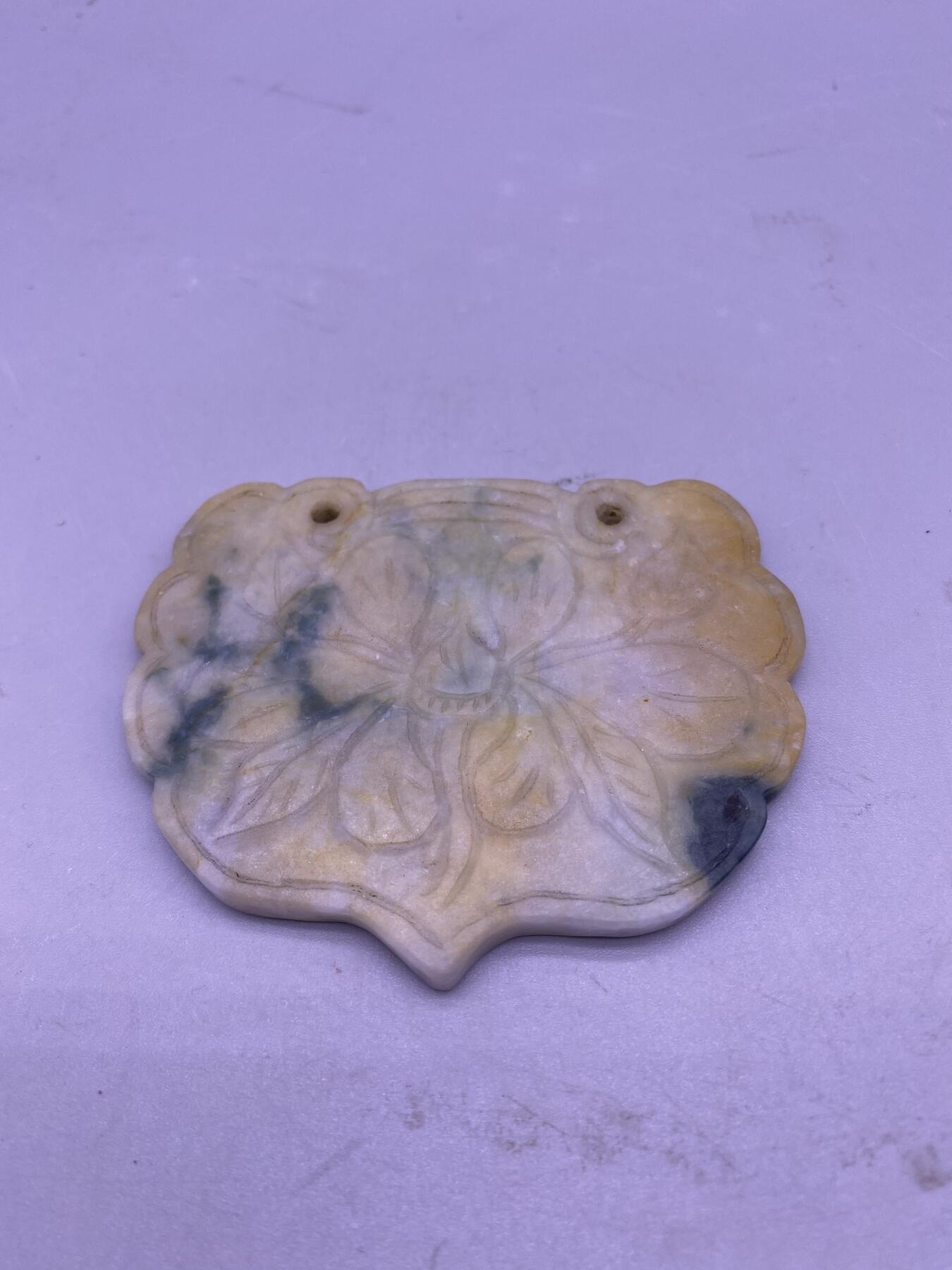 老翡翠锁，尺寸7.8*6.7厘米，品相如图，450包快递