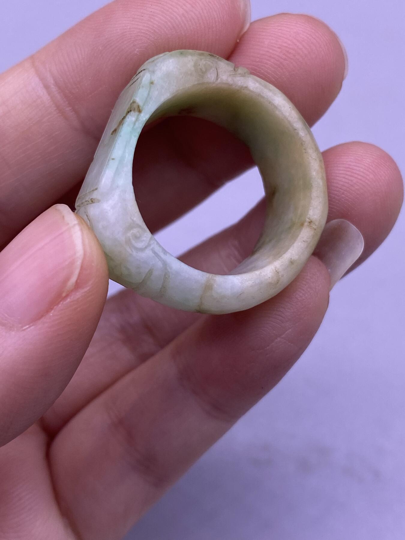 老翡翠戒指，内径1.8厘米，品相如图，500包快递