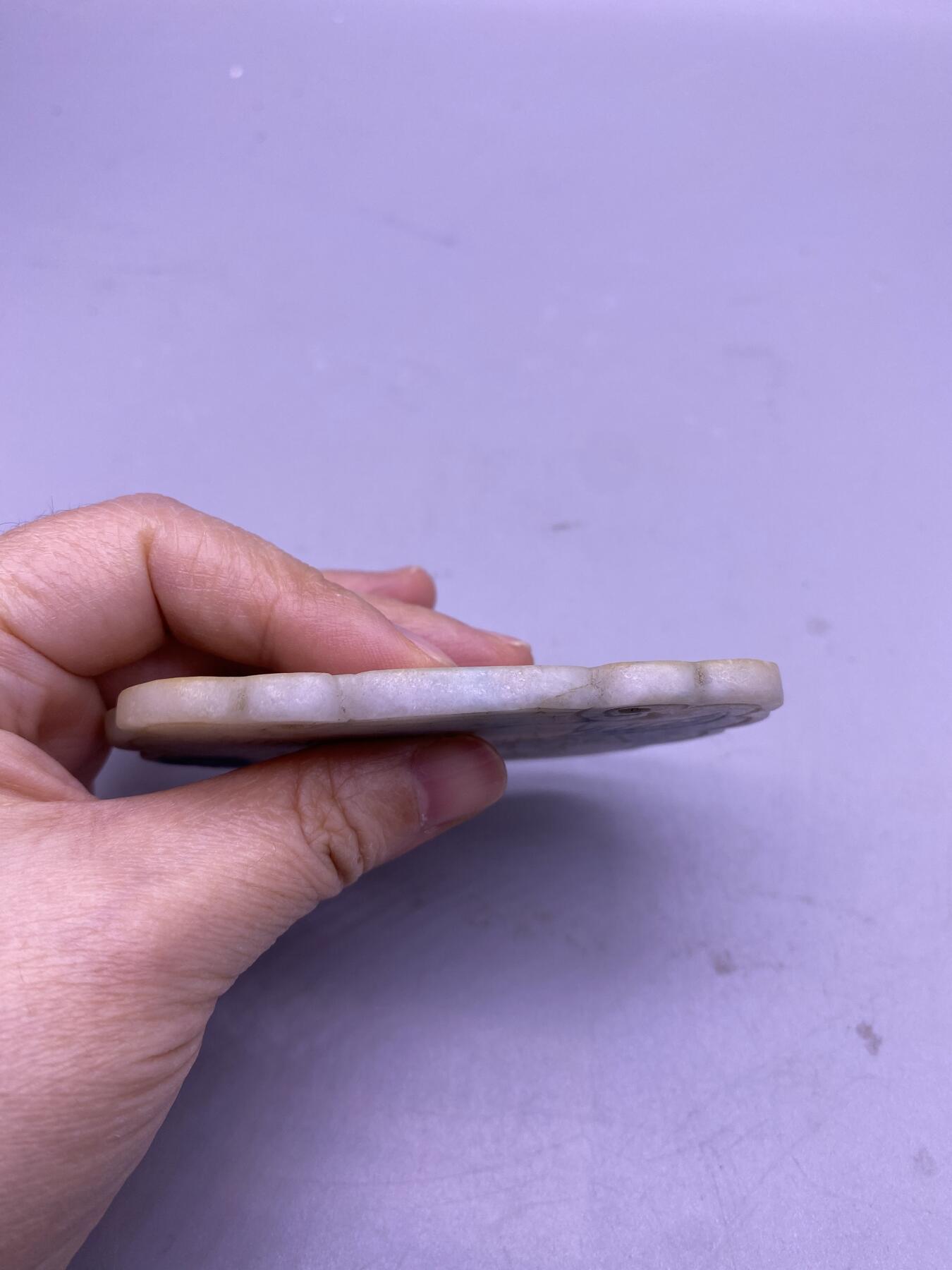 老翡翠锁，尺寸7.8*6.7厘米，品相如图，450包快递