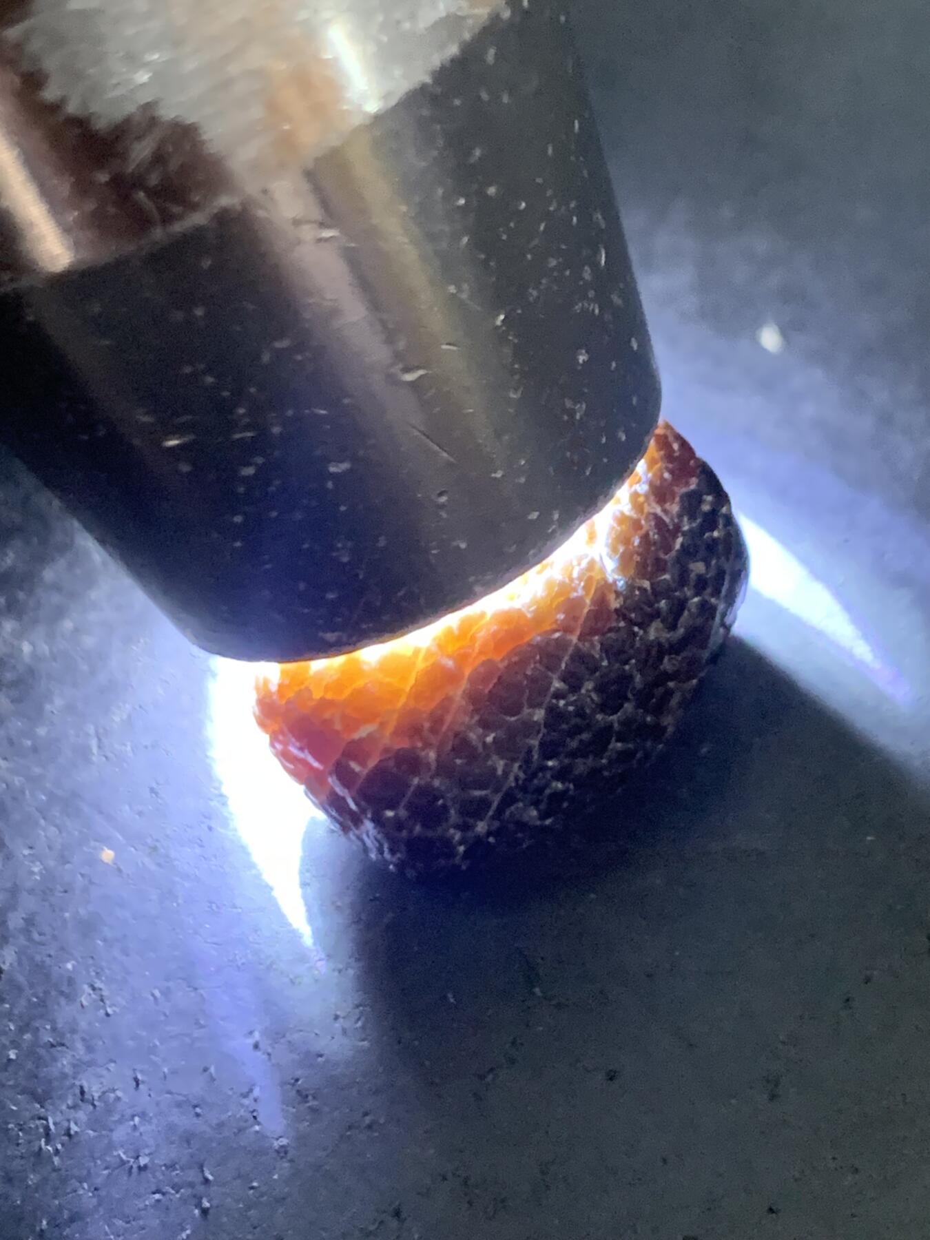 精美药师玛瑙龙鳞风化纹桶珠一个 精美药师玛瑙龙鳞风化纹桶珠一个