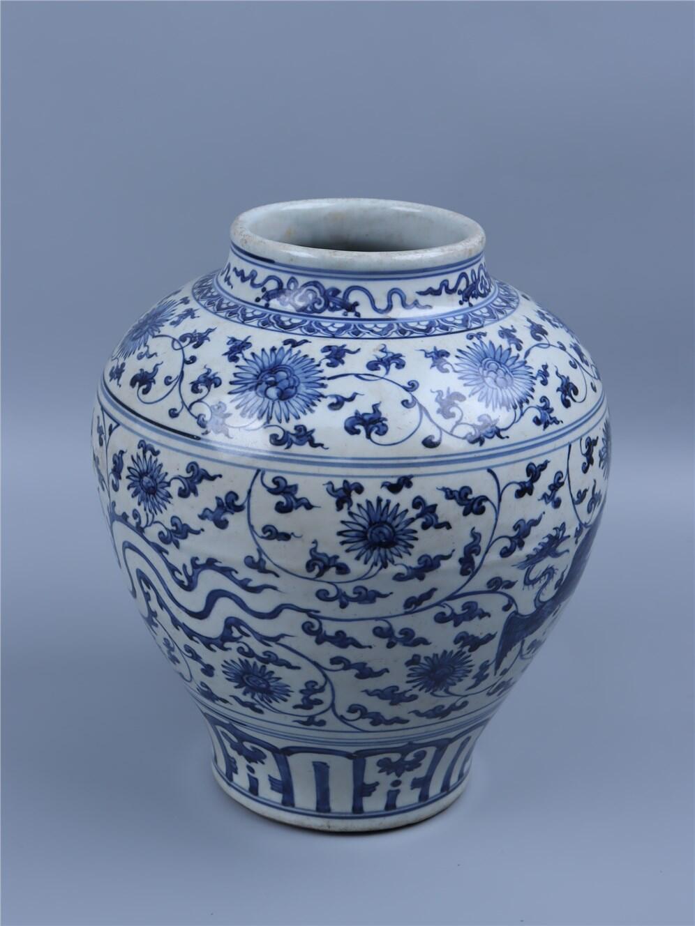 承乾2024年秋季文物艺术品拍卖会 明 青花凤穿花纹罐 1 24*31cm  瓷