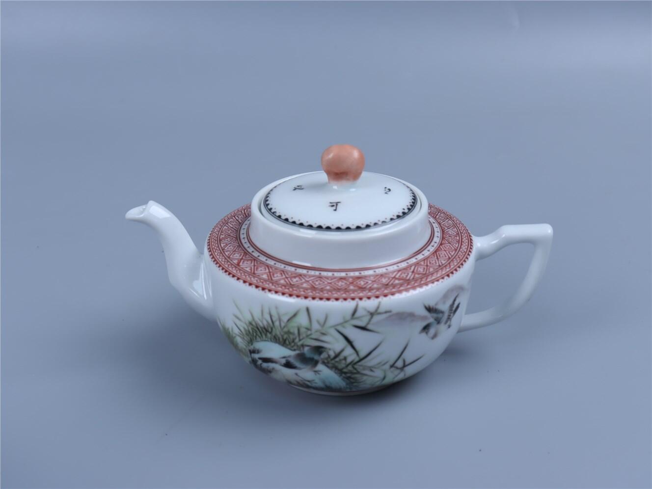 承乾2024年秋季文物艺术品拍卖会 石宇初 原上和鸣花鸟执壶 1 H8.5cm  瓷