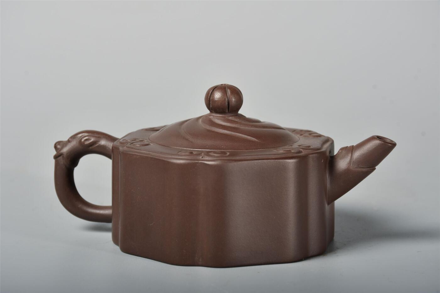 承乾2024年秋季文物艺术品拍卖会 如意紫砂壶（孙水清制） 1 H6cm  紫砂
