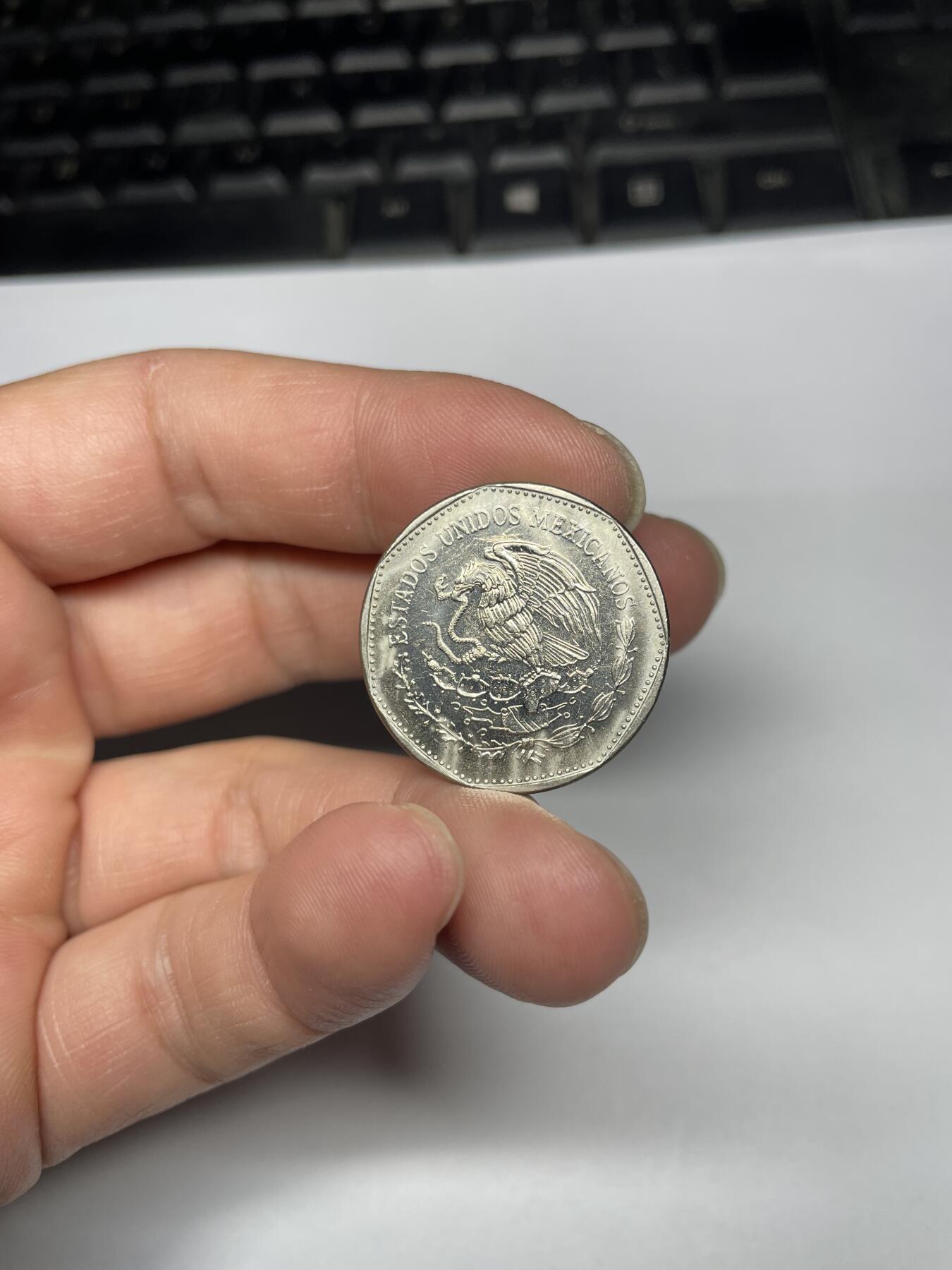 每日一拍，2024年集古藏今外币拍卖第十九期-第9场—（总第189拍），可以寄存60天，满160元包邮。 1981年墨西哥5比索