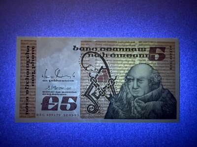 《张总收藏》181期-外币精品百拍特别场 爱尔兰5镑 UNC 1993年 爱尔兰哲学家埃里金纳 局部荧光