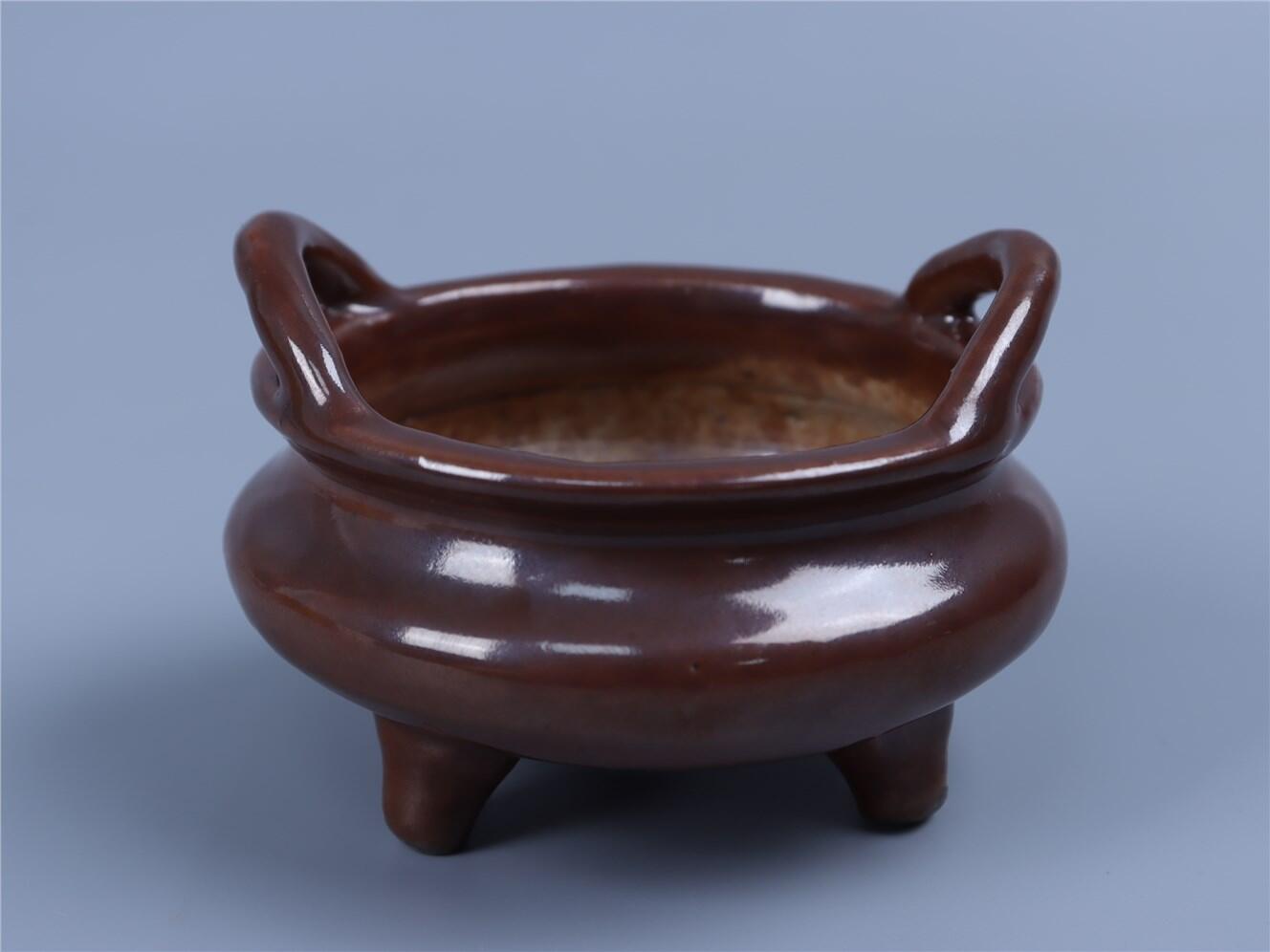 承乾2024年秋季文物艺术品拍卖会 清 紫金釉双耳琴炉 1 9.5*6cm  瓷