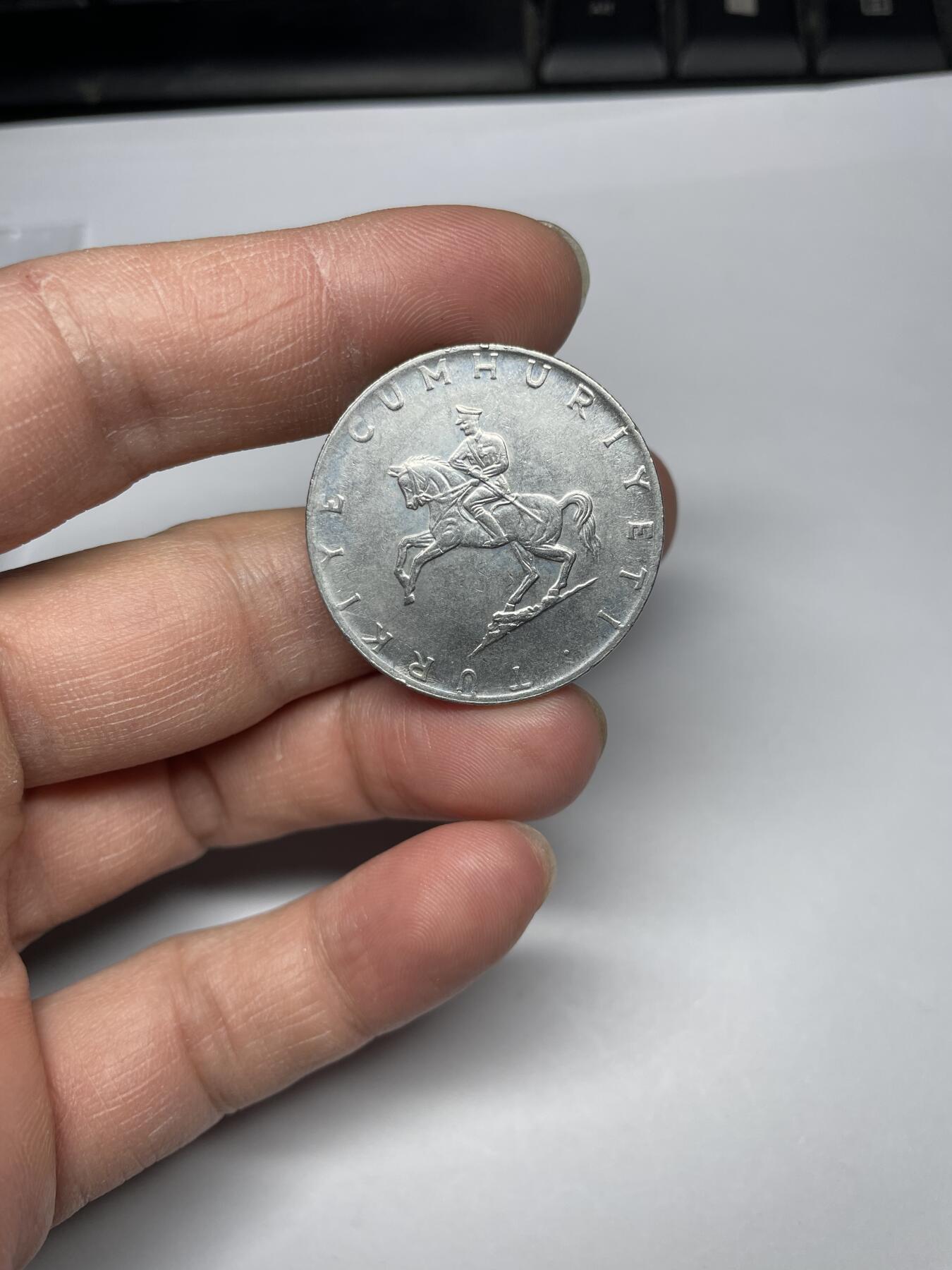 每日一拍，2024年集古藏今外币拍卖第十九期-第9场—（总第189拍），可以寄存60天，满160元包邮。 1977年土耳其5里拉