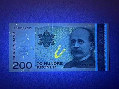 《张总收藏》181期-外币精品百拍特别场 挪威200克朗 UNC 2009年 挪威地球物理学家伯克兰 无4