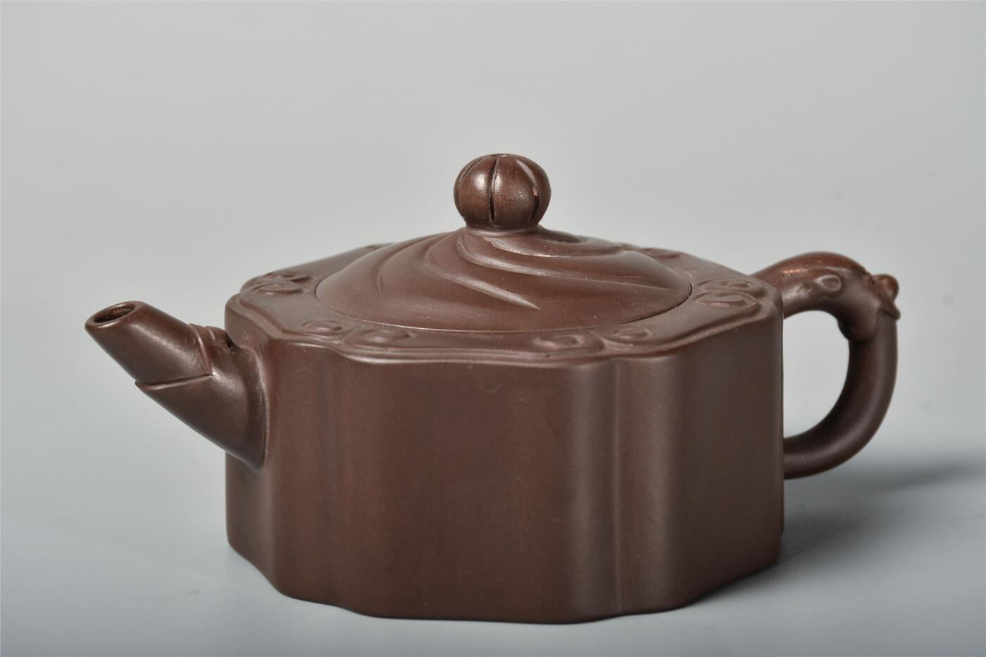 承乾2024年秋季文物艺术品拍卖会 如意紫砂壶（孙水清制） 1 H6cm  紫砂