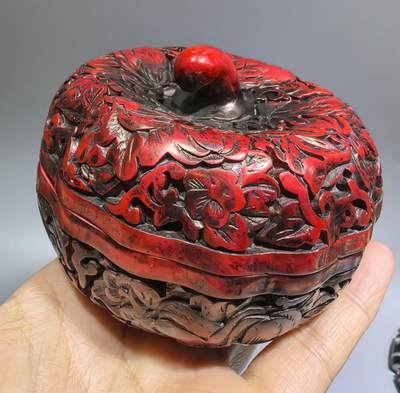 清代漆雕苹果首饰盒，全品如图。 - 清代漆雕苹果首饰盒，全品如图。