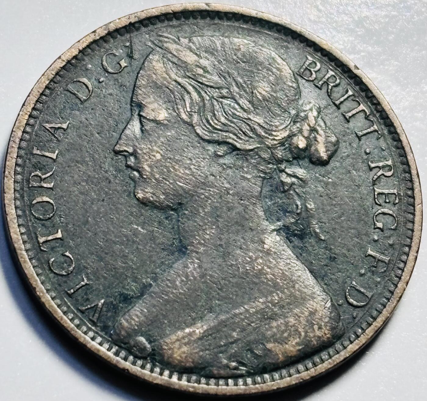 文馨钱币收藏第 203 场，英系套册纪念币，古铜币 美品 1862 年英国维多利亚双辫子版 1 便士古铜币