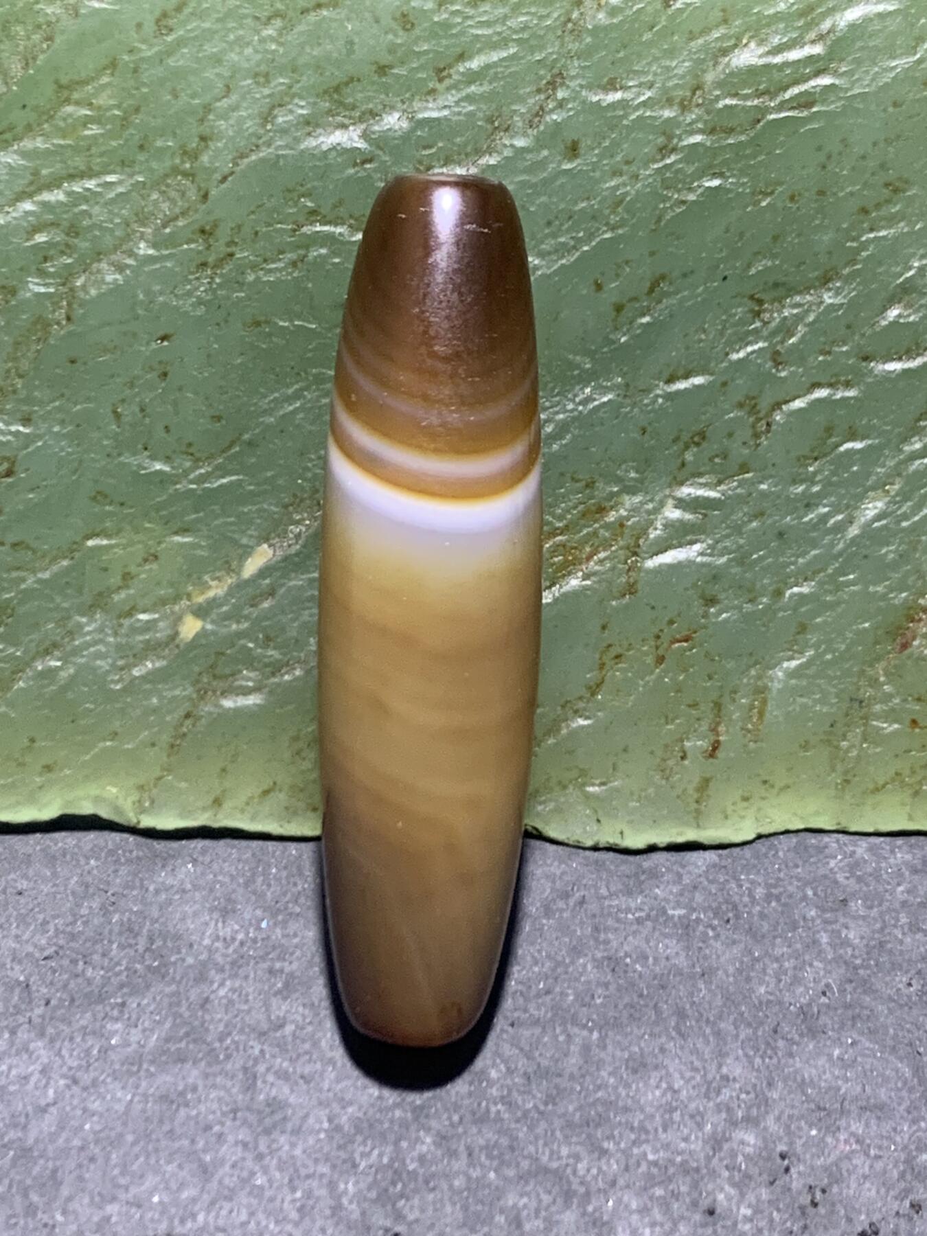 精美高玉化千层纹缠丝玛瑙桶珠一颗，