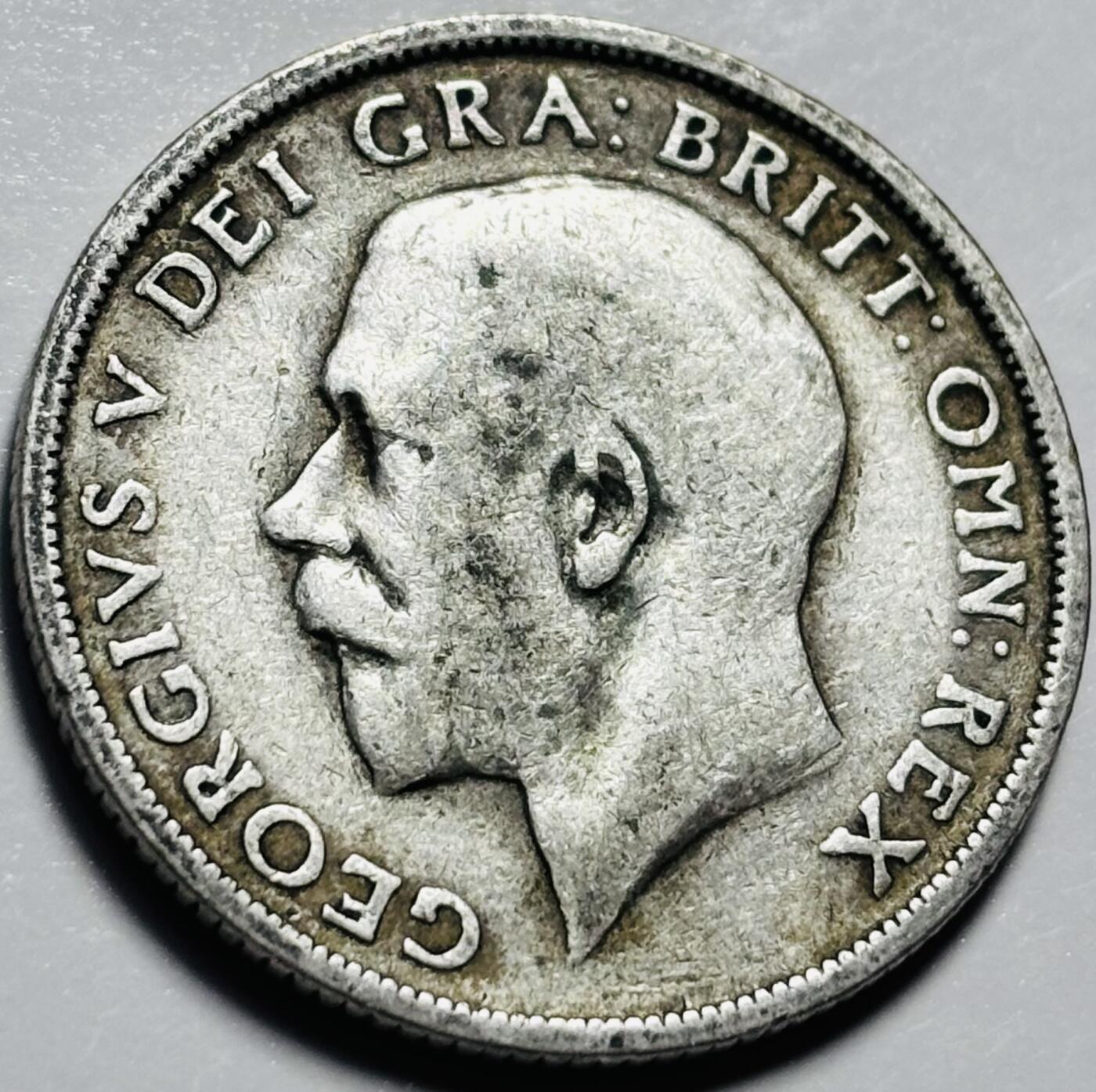 文馨钱币收藏第 203 场，英系套册纪念币，古铜币 1915 年英国 1 先令银币，高银版