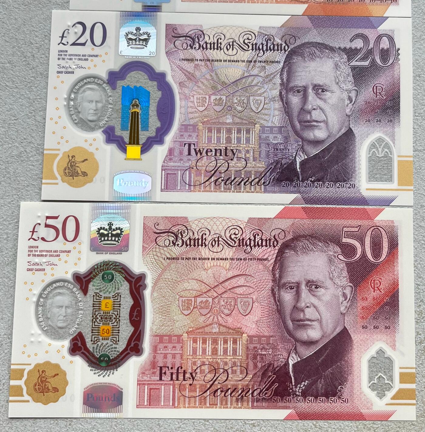 澳门钞、老台币、直布罗陀样钞、英国查尔斯国王新版英镑纸币首发冠千位号，台湾宝星奖章、联勤荣誉纪念章，韩国/哈萨克斯坦套币纪念币，图瓦卢/台湾生肖银币、陈水扁入职银币、台湾精制套币等。彼得堡世界钱币勋章拍卖第117期 英国2024年新版5-10-20-50英镑塑料钞4枚全套纸币，查尔斯国王、全新品相。首发冠千位全同号、第2497号