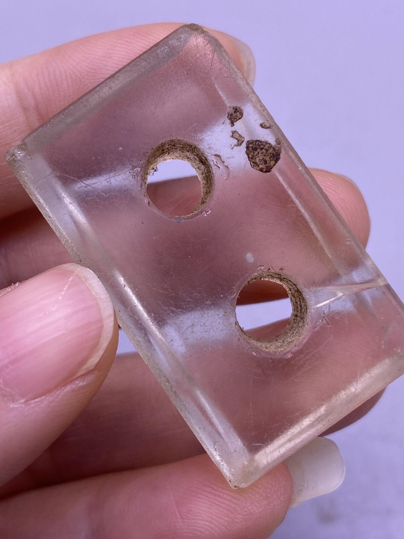 老水晶烟包扣，尺寸3.8*2.2厘米，品相如图，168包快递