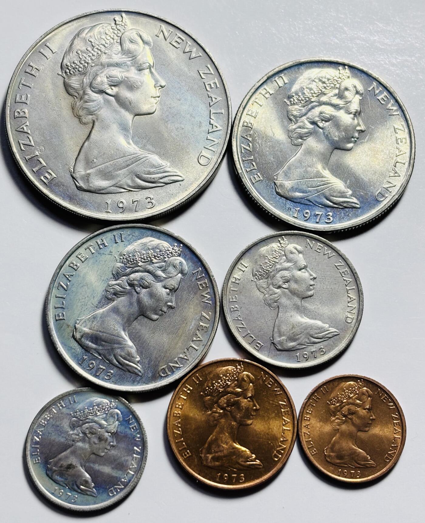 文馨钱币收藏第 203 场，英系套册纪念币，古铜币 全新未流通 1973 年英属新西兰一套含十进制 1 元