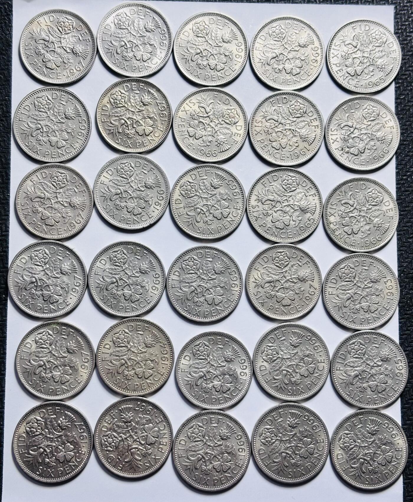 文馨钱币收藏第 203 场，英系套册纪念币，古铜币 少见极美品 196×年英国 60 年代幸运 6 便士 30 枚，祝福币，原光品相很多